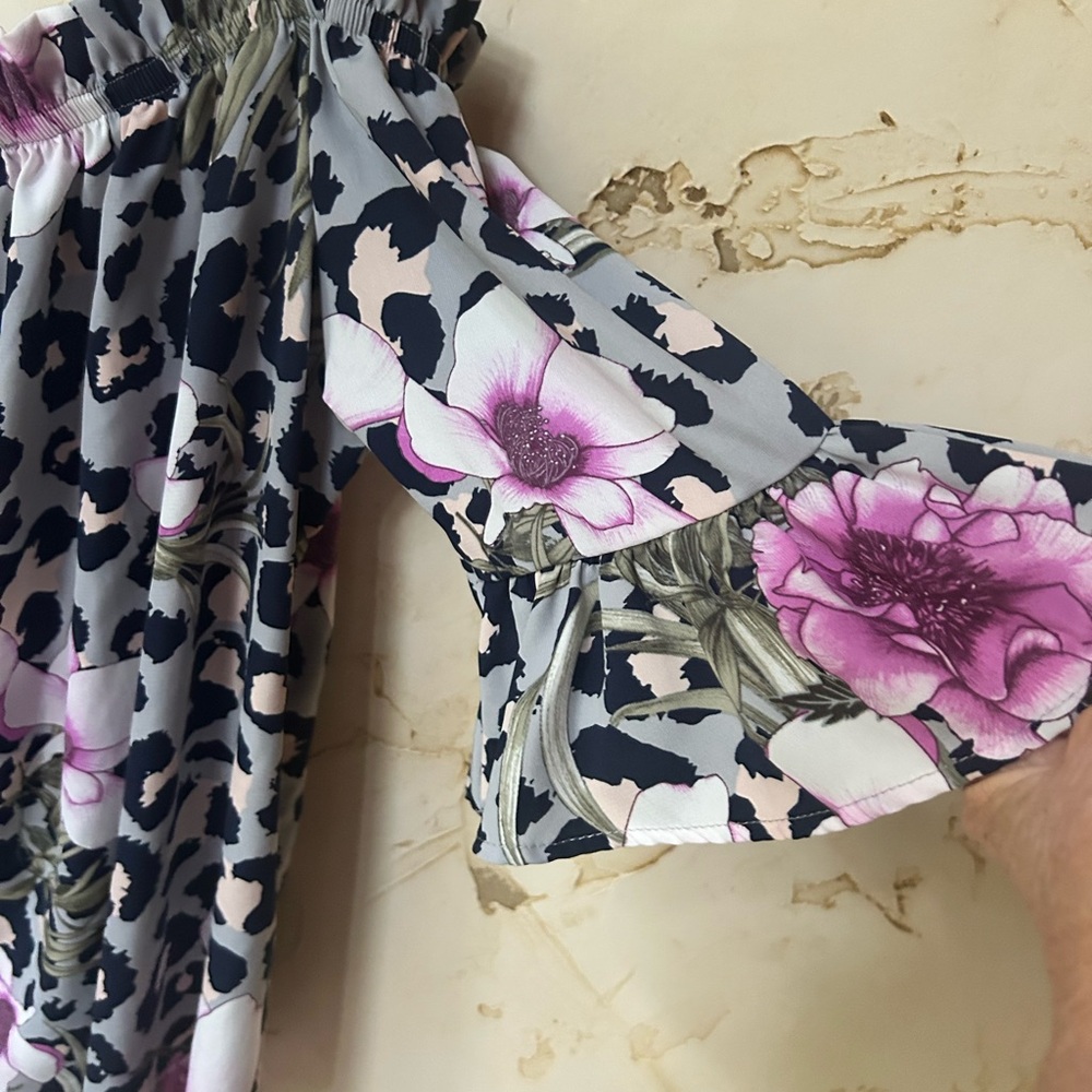 143 Story Off Shoulder Floral Leopard Blouse Large Boho Chic Like New ✨ - Picture 4 of 10